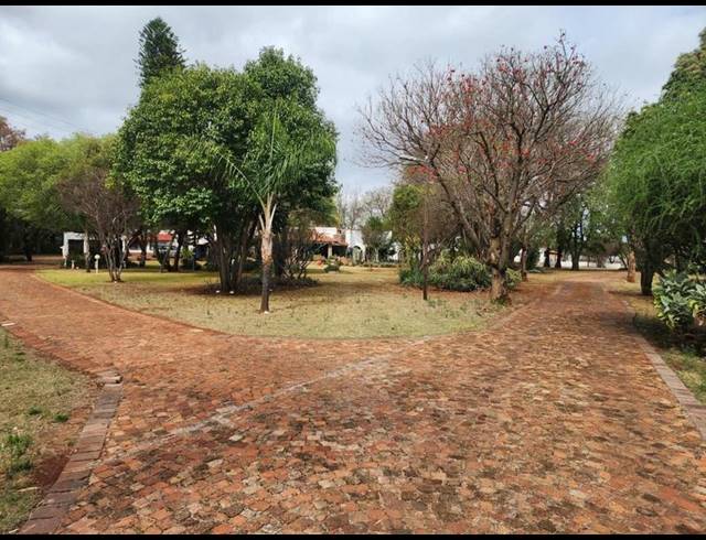FARM FOR SALE IN KAMEELDRIFT EAST
